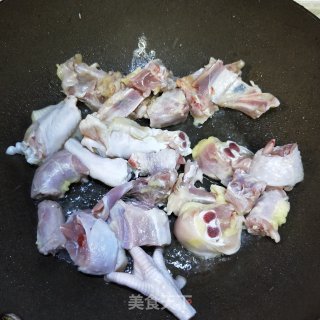 酸姜焖鸡步骤3