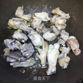 酸姜焖鸡步骤4