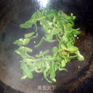 酸香茄丝步骤3
