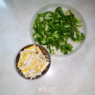 酸香茄丝步骤1