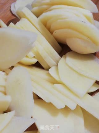 土豆辣炒五花肉步骤5