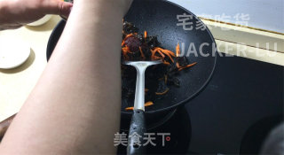 懒人版鱼香肉丝，厨艺有限，依靠调料包，比自己调味靠谱多了。步骤8