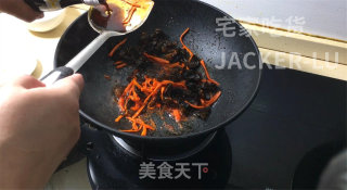 懒人版鱼香肉丝，厨艺有限，依靠调料包，比自己调味靠谱多了。步骤9