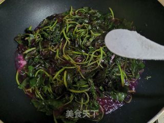 蒜蓉红苋菜步骤4