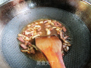五花肉芹菜炒茭白步骤8
