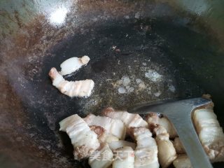 蒜子烧肉步骤2