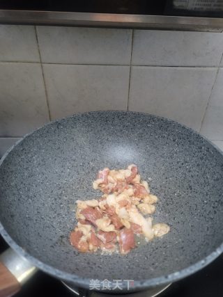 洋葱芹菜炒猪肉步骤4