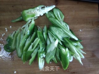 双鲜炒尖辣椒！步骤2