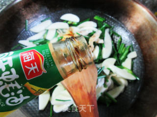 韭菜花蛏子炒茭白步骤9