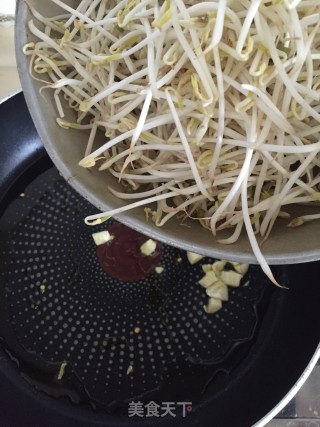 辣子豆芽步骤4