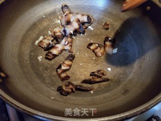 腊肉炒蛇瓜步骤7