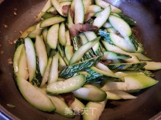 腊肉炒蛇瓜步骤9