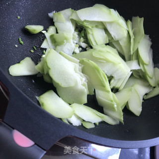 佛手瓜炒木耳步骤9
