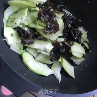 佛手瓜炒木耳步骤10