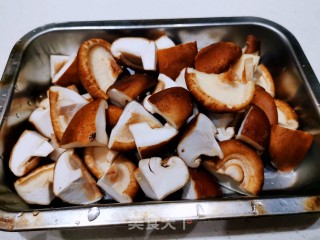 香菇鸡煲步骤2