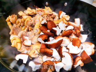 香菇鸡煲步骤7