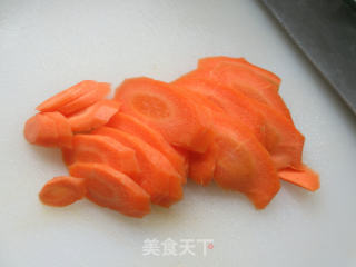 胡萝卜鹅胗炒茭白步骤5