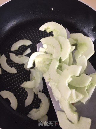 白瓜炒蛋步骤6