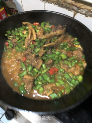 青椒烧鸭步骤4