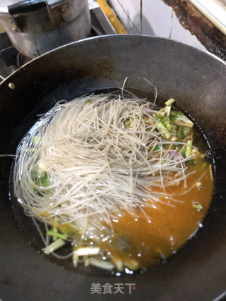 鸡杂粉条步骤4