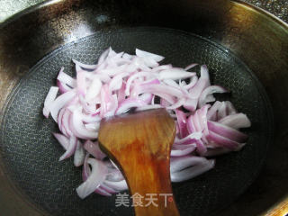 鹅胗炒洋葱步骤4