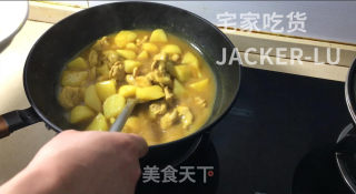 家常土豆咖喱鸡，简单又美味，小白也能做的经典美食。步骤9