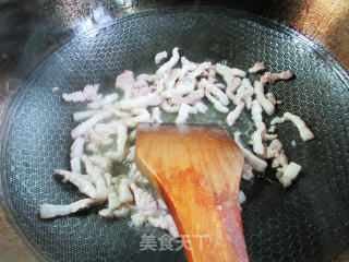 五花肉炒胡萝卜步骤6