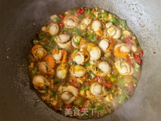 蒜蓉辣椒炒扇贝步骤12