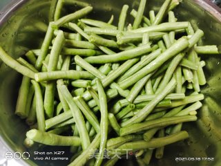肉片烧豆角步骤2