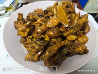 啤酒焖土鸡步骤8
