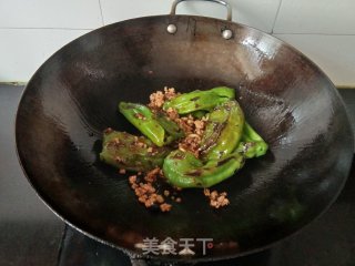 老干妈肉末青椒步骤5