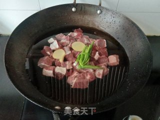 砂锅牛腩步骤2