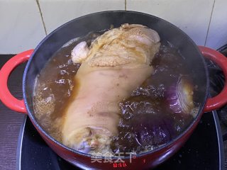 东坡肘子的家常做法，香浓软糯巨好吃！步骤4