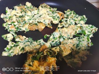 鸡蛋煎韭菜步骤4