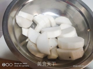 猪脚萝卜炖步骤1