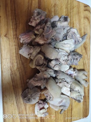 红烧鸡肉豆腐盖烧饭步骤2