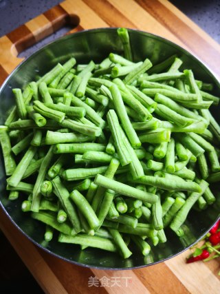 蒜末豇豆步骤1