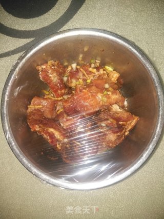粽香糯米排骨步骤3