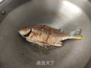 干煎海鲫鱼步骤5