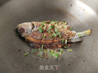 干煎海鲫鱼步骤7