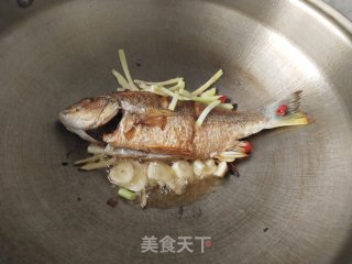 干煎海鲫鱼步骤6