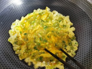 小葱花煎蛋步骤6