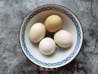 蒜蓉辣椒炒鸡蛋步骤1