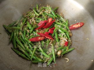 银鱼干炒四季豆步骤8
