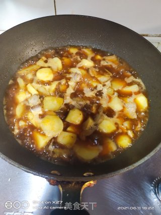 土豆焖肉盖烧饭步骤6
