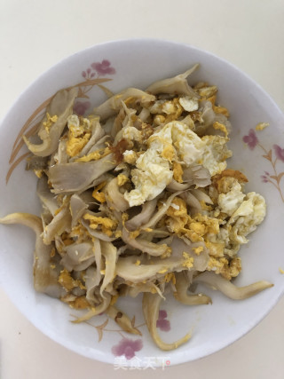 平菇炒鸡蛋步骤6