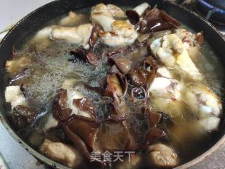 木耳红烧鸡盖烧饭步骤6