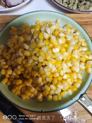 五花肉炒玉米步骤4