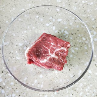 牛肉烩番茄步骤1
