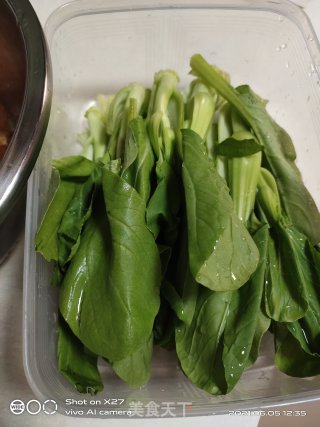 红烧鸡腿肉盖烧饭步骤2